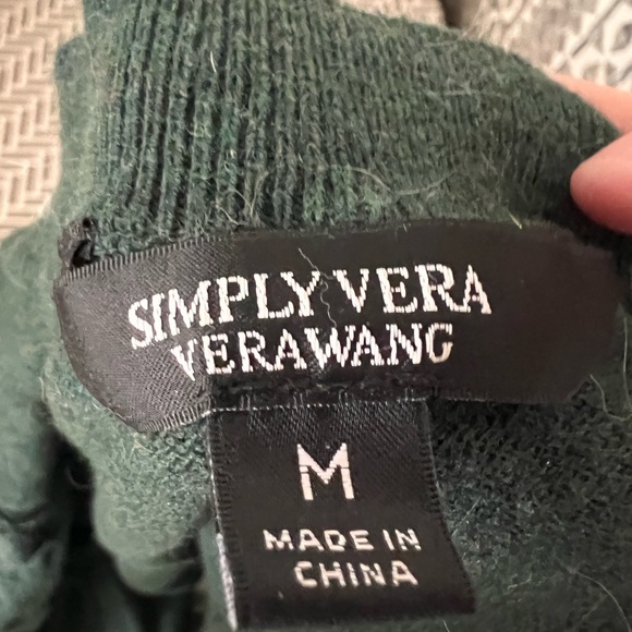 COPY - VERA WANG Shirt/Sweater - Picture 3 of 3